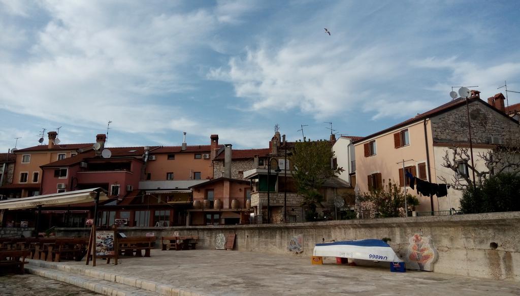 Apartment Nika Umag Kültér fotó