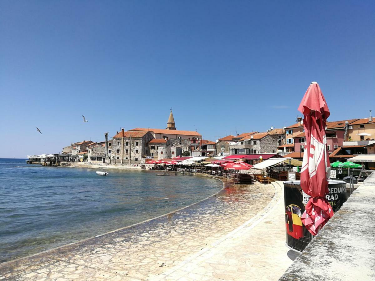 Apartment Nika Umag Kültér fotó